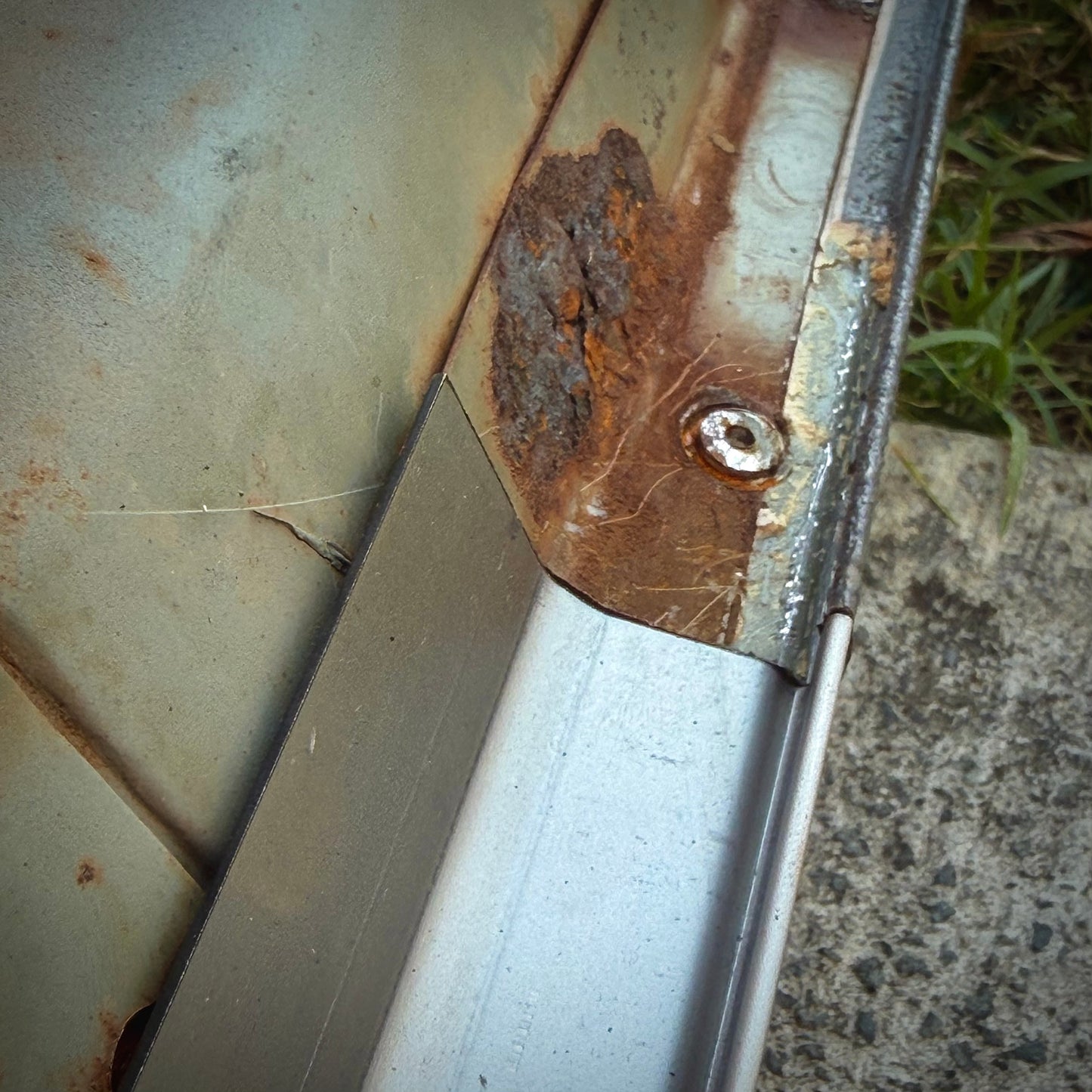 GQ/Maverick Gutter Channels