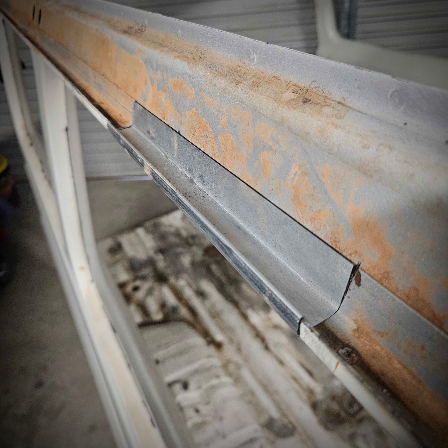 75/78 Series Troop Carrier Roof Gutter Channels