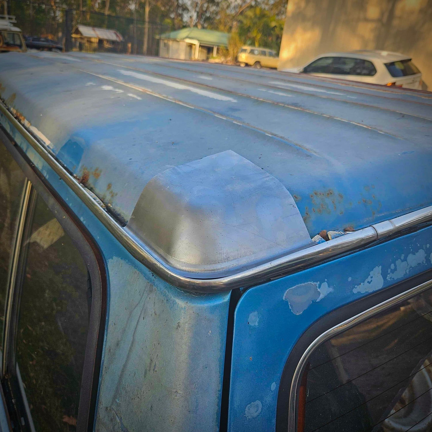 LOW TOP 60 series REAR Roof Corners