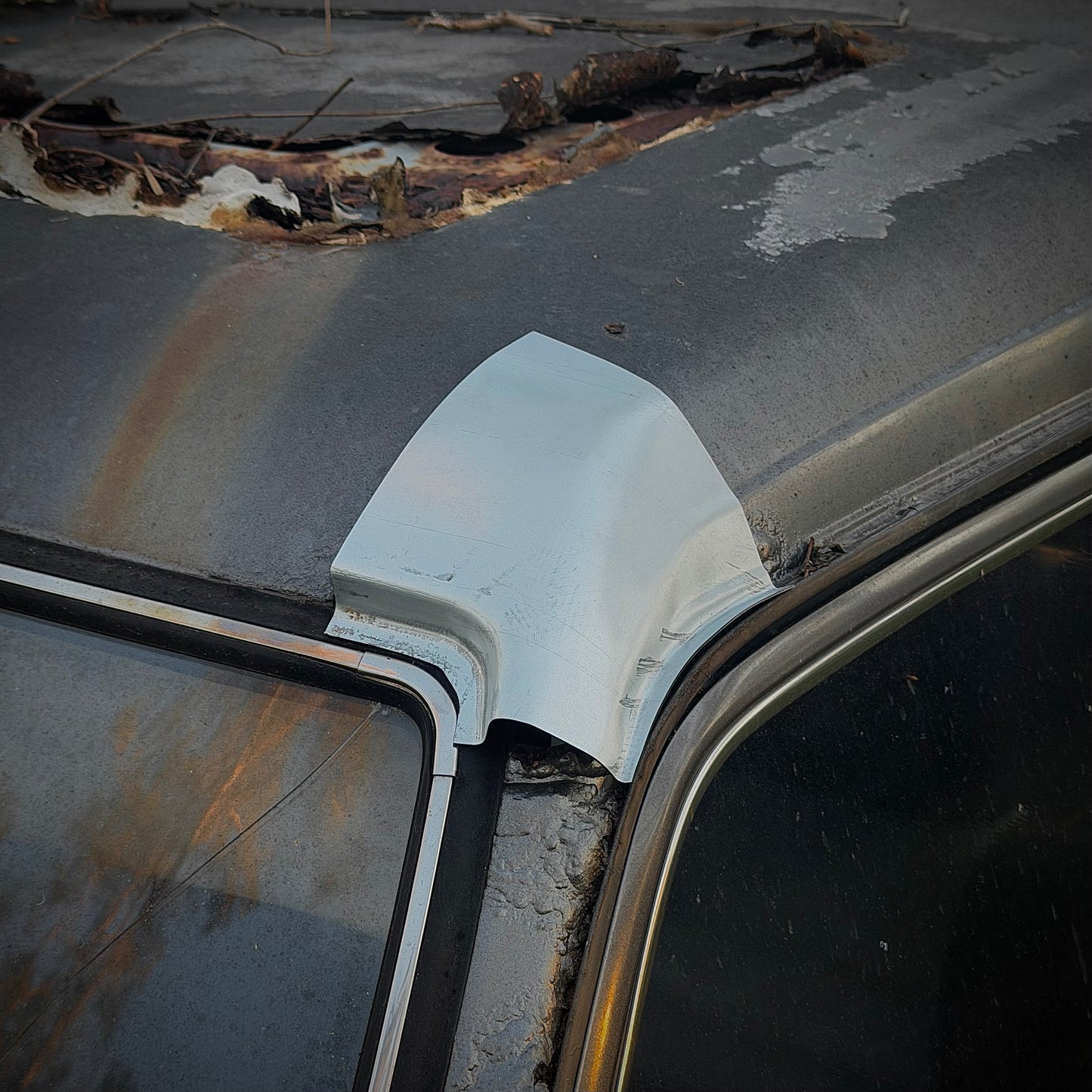 Pressed steel front roof corner replacement panel for Toyota Land Cruiser 60 Series high top