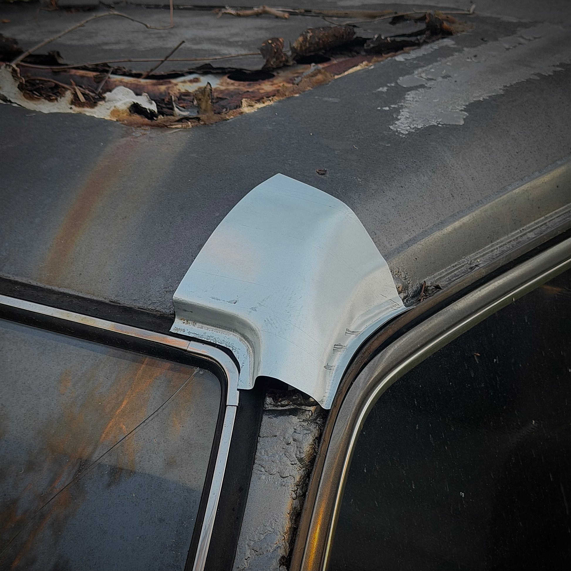 Pressed steel front roof corner replacement panel for Toyota Land Cruiser 60 Series high top